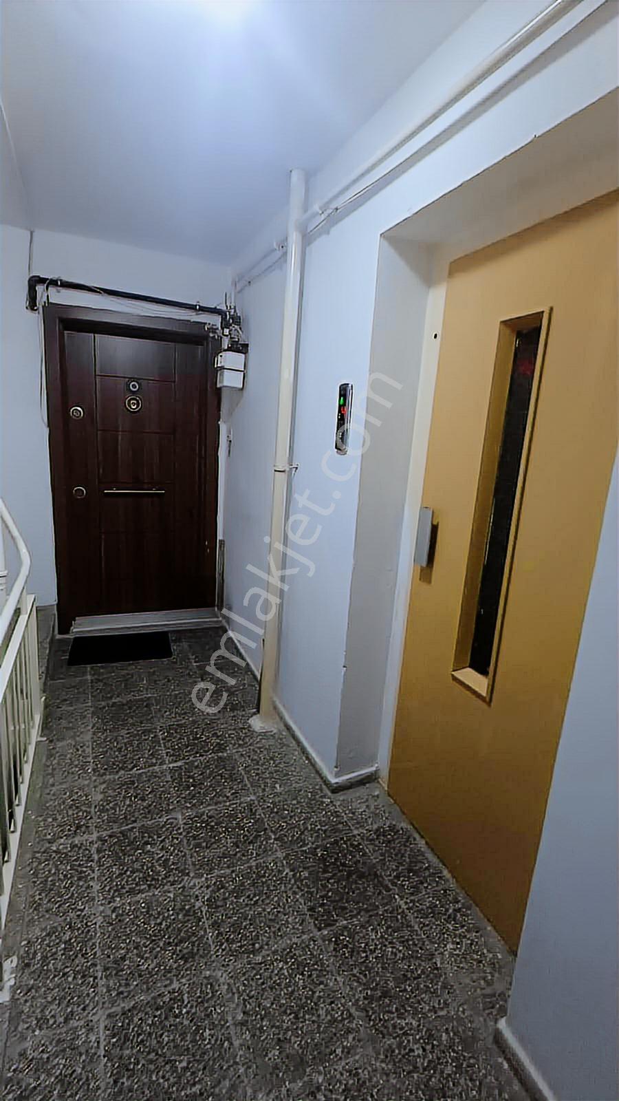Narlıdere Huzur Mahallesi'nde Deniz Manzaralı 3+1 Satılık Daire - Görsel 35
