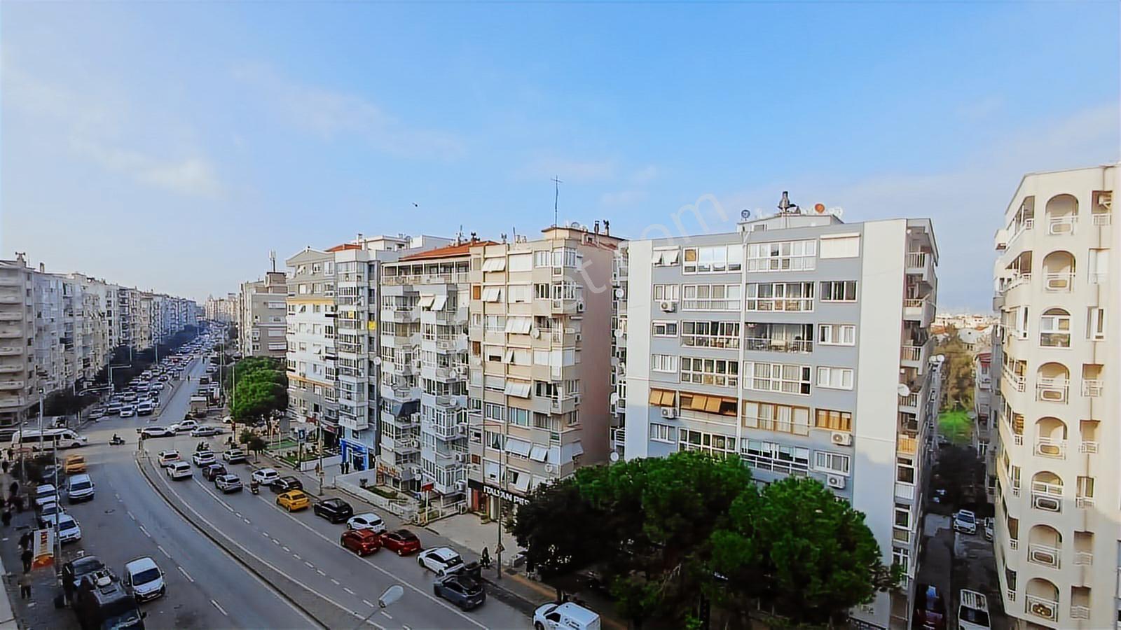 İnönü Caddesi Poligon Metro Yakını Otoparklı Satılık Daire 4+1 - Görsel 13