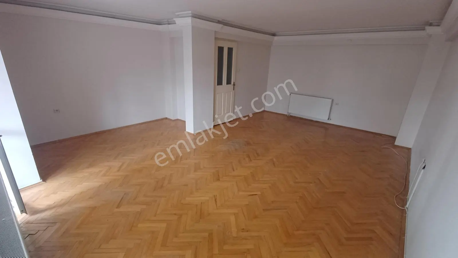 Yeşilyurt Delta Kolleji Doğalgazlı Açık Otoparklı Kiralık Daire