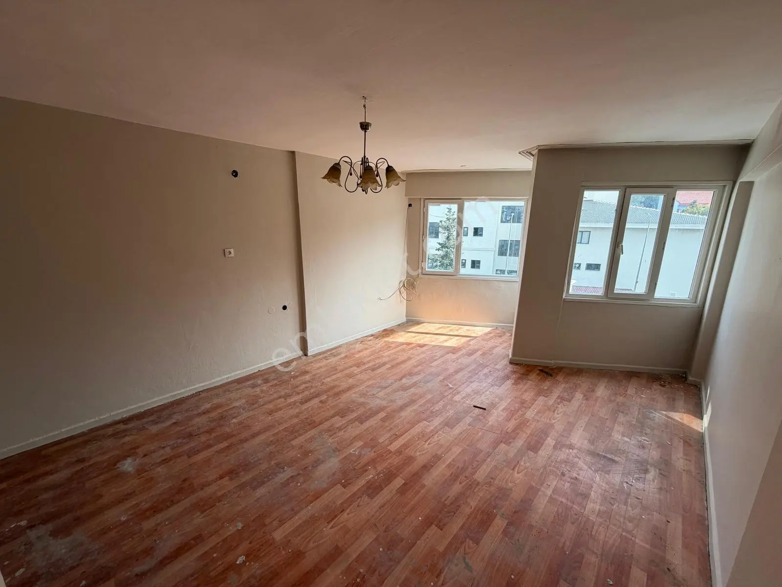 Araphasan Mah Katip Çelebi Hastanesi Metro Yakını Kiralık Daire - Görsel 4