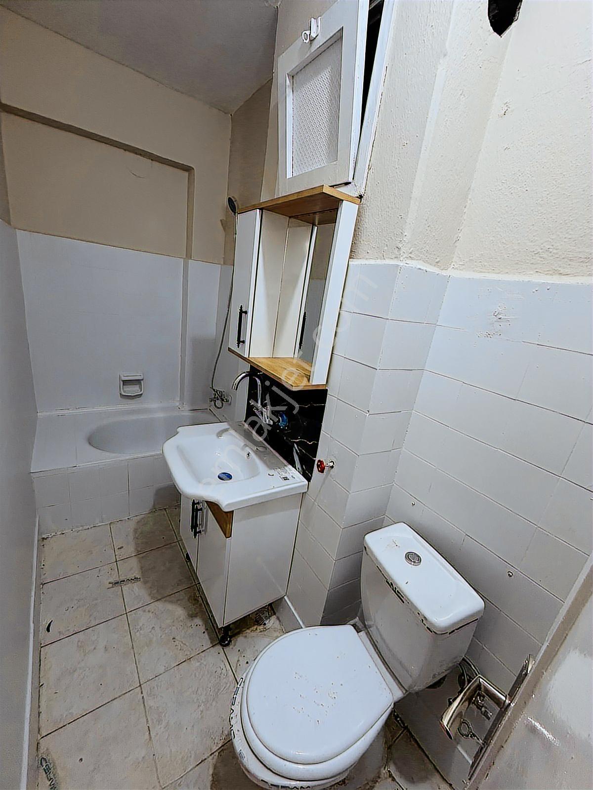 Araphasan Mah Katip Çelebi Hastanesi Metro Yakını Kiralık Daire - Görsel 15