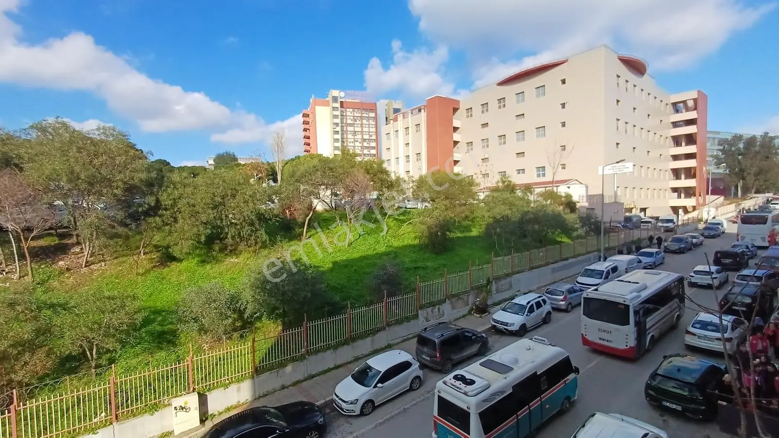 Yeşilyurt Devlet Hastanesi Ferah Manzaralı Arakat Kiralık Daire - Görsel 3