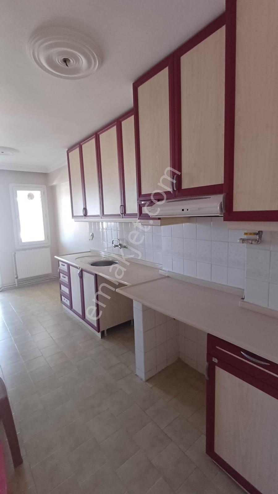 Yeşilyurt Refetbele Site İçi Asansörlü Otoparklı Kiralık Daire - Görsel 12