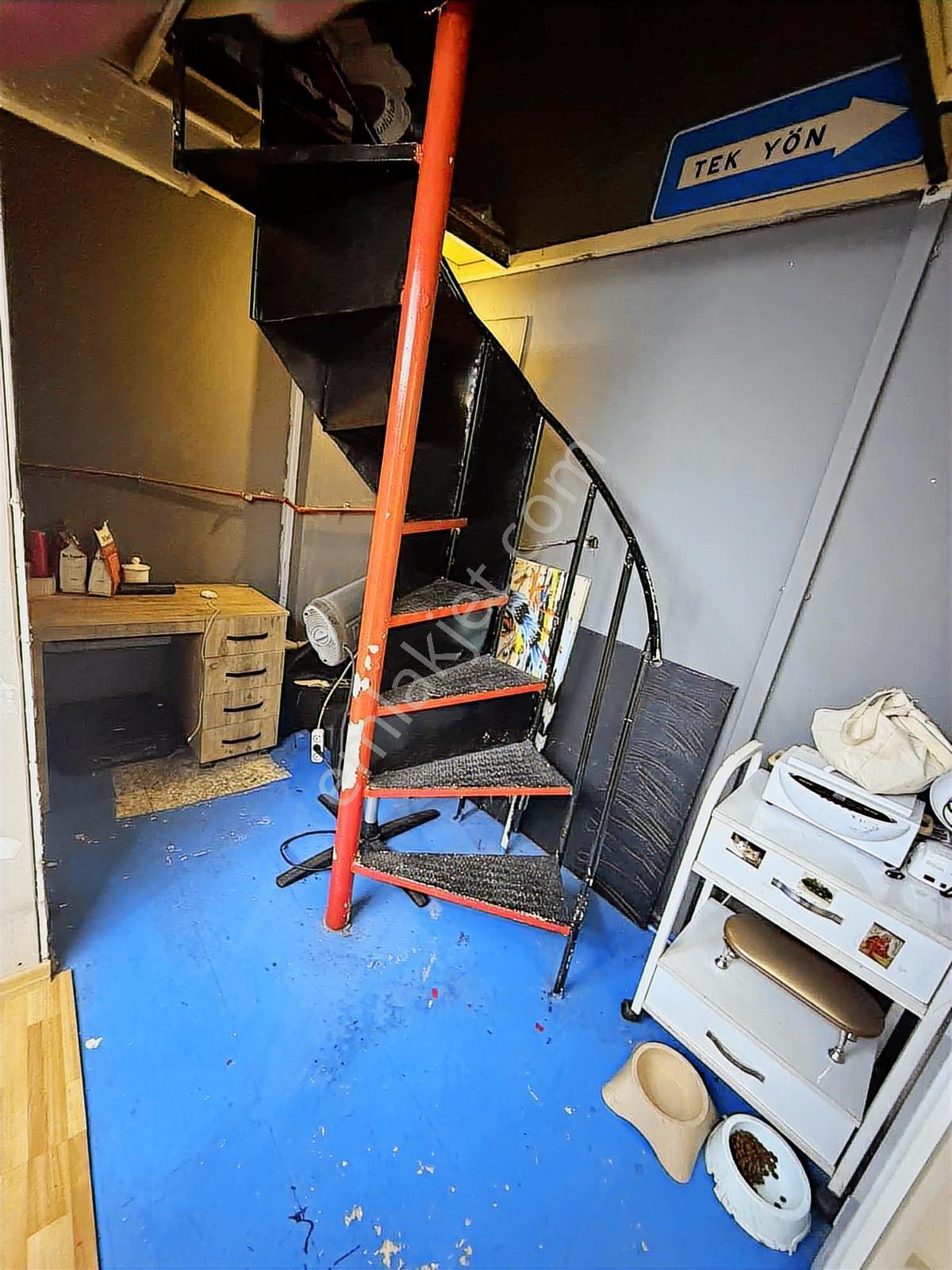 Üçyol Metro Yakını Muratreis Mah Batarkatlı Kiralık Dükkan - Görsel 6