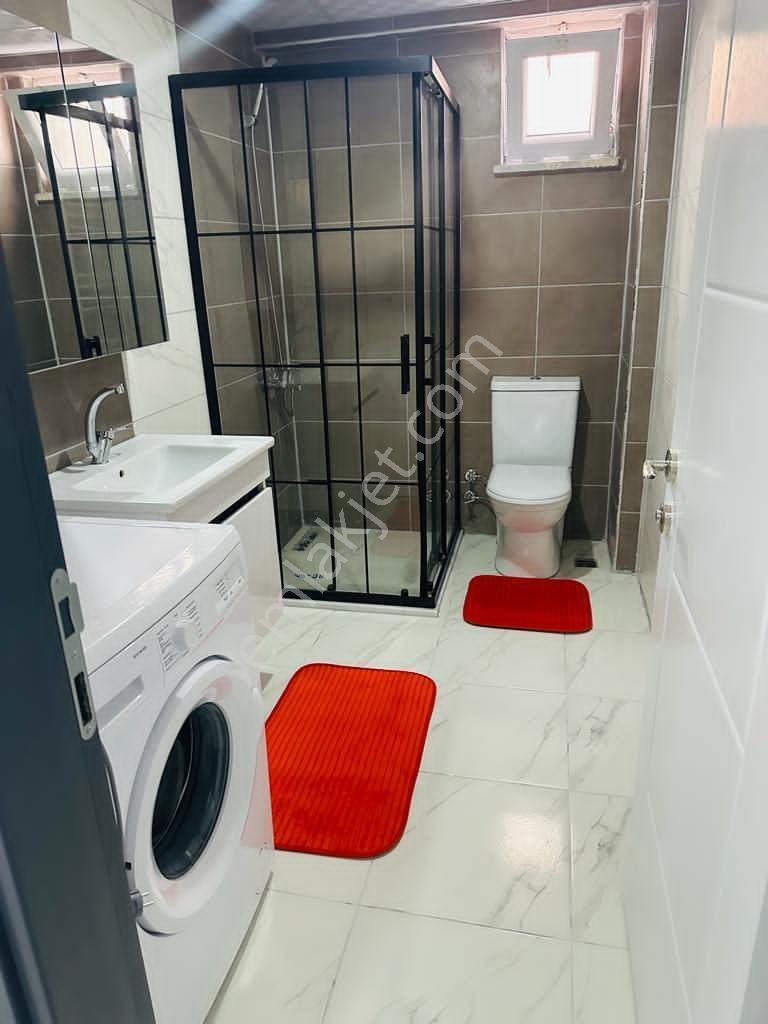 Ege Emlak'tan Çarşıya Yakın Ayrı Mutfak 1+1 Geniş Kiralık Daire - Görsel 8