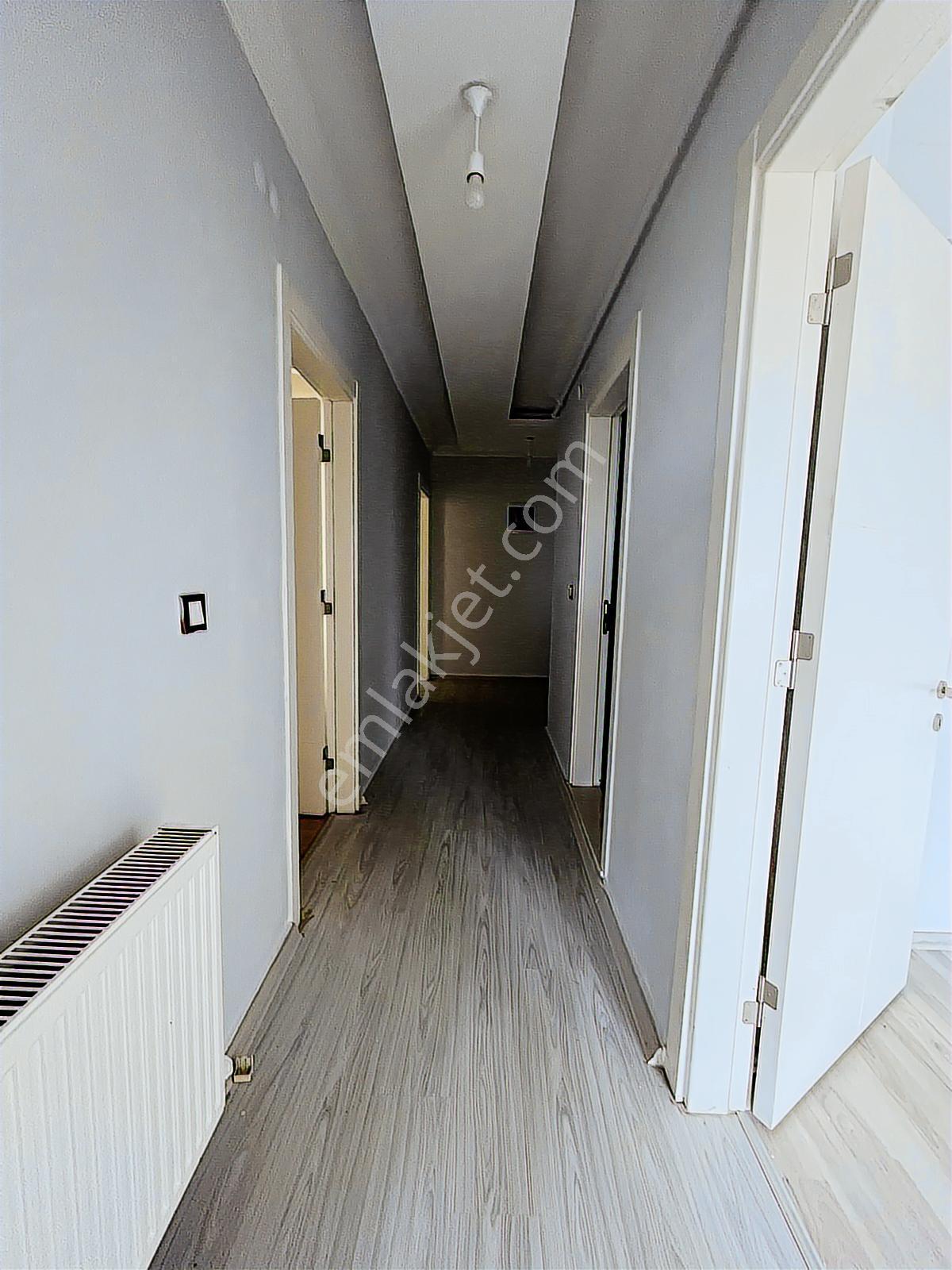 Çözüm Emlak'tan Muradiye'de 2+1 Kapalı Mutfaklı Kiralık Daire - Görsel 16