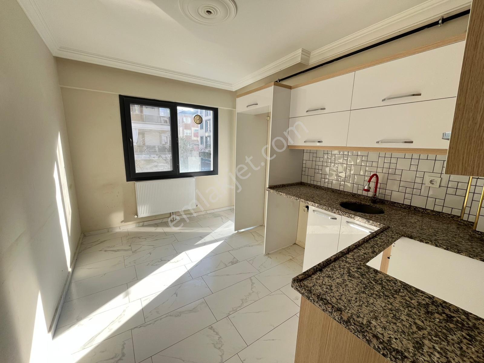 Çözüm Emlak'tan Muradiye'de 3+1 K.mutfaklı Ara Kat Kiralık Daire - Görsel 7