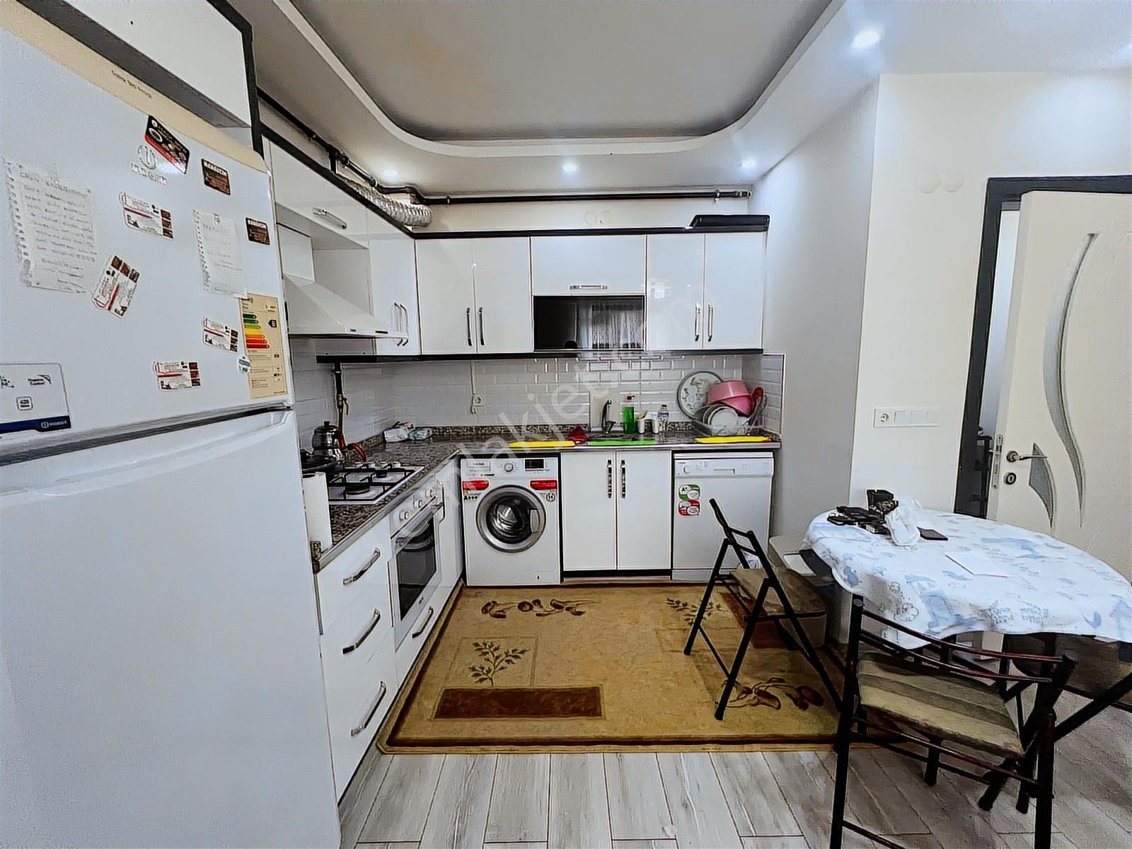 Çözüm Emlak'tan Muradiye 23 Nisan Parkı Civarı 1+1 Eşyalı Daire - Görsel 3