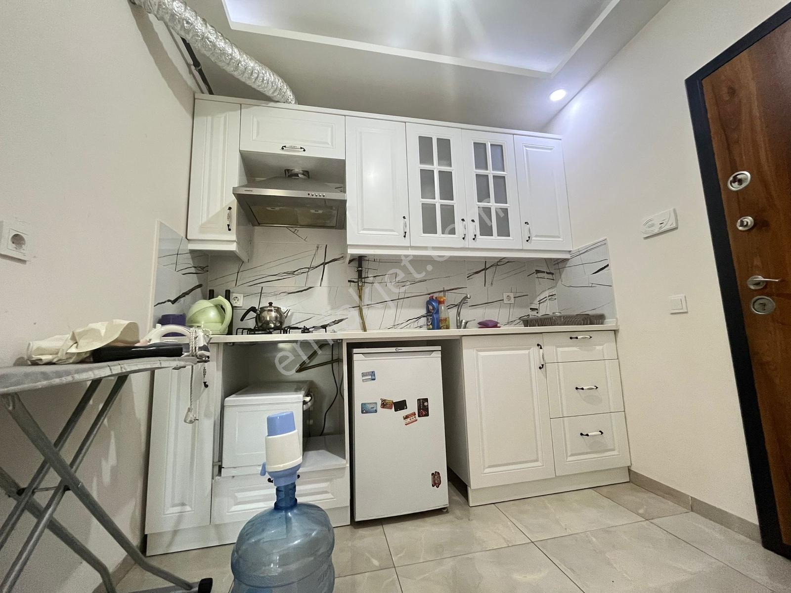 Çözüm Emlak'tan Muradiye'de Okul Civarı 1+1 Eşyalı Ara Kat Daire - Görsel 13