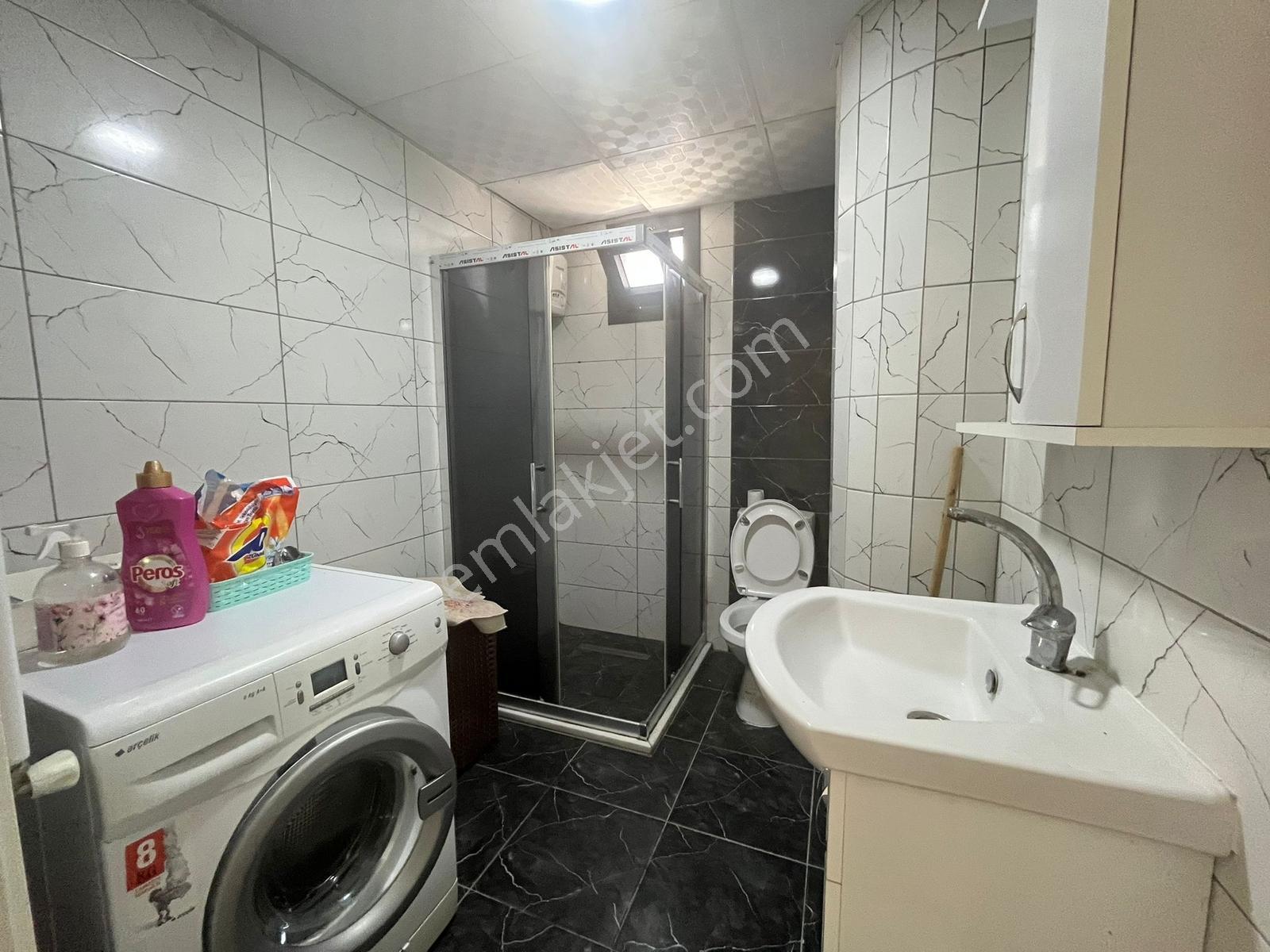 Çözüm Emlak'tan Muradiye'de Okul Civarı 1+1 Eşyalı Ara Kat Daire - Görsel 15