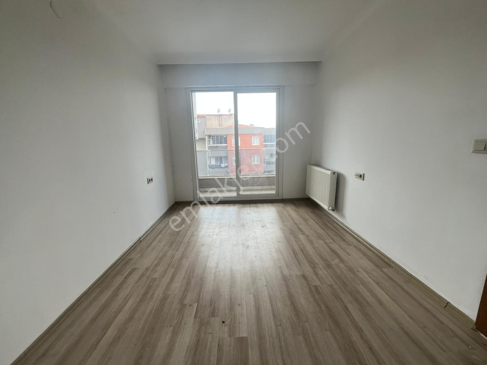 Çözüm Emlak'tan Muradiye Site İçinde 2+1 K.mutfak Kiralık Daire - Görsel 12
