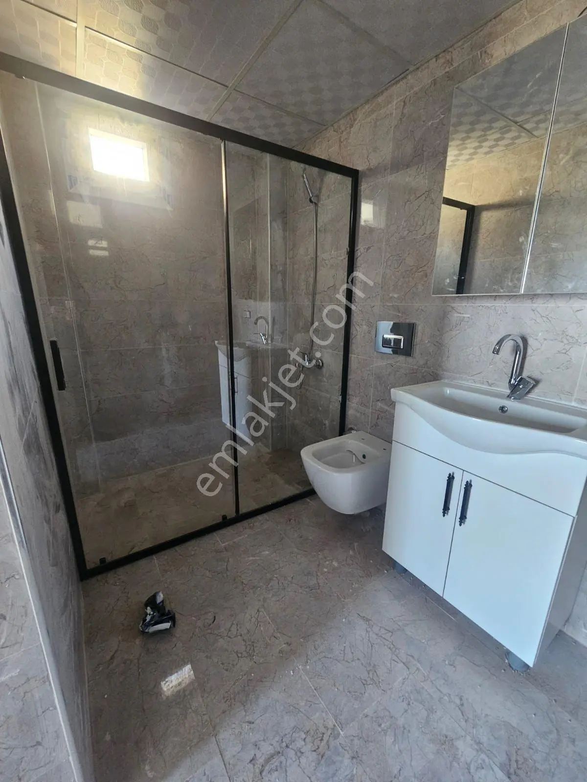 Çözüm Emlak'tan Muradiye'de 1+1 Ara Kat Yerden Isıtmalı Daire - Görsel 30