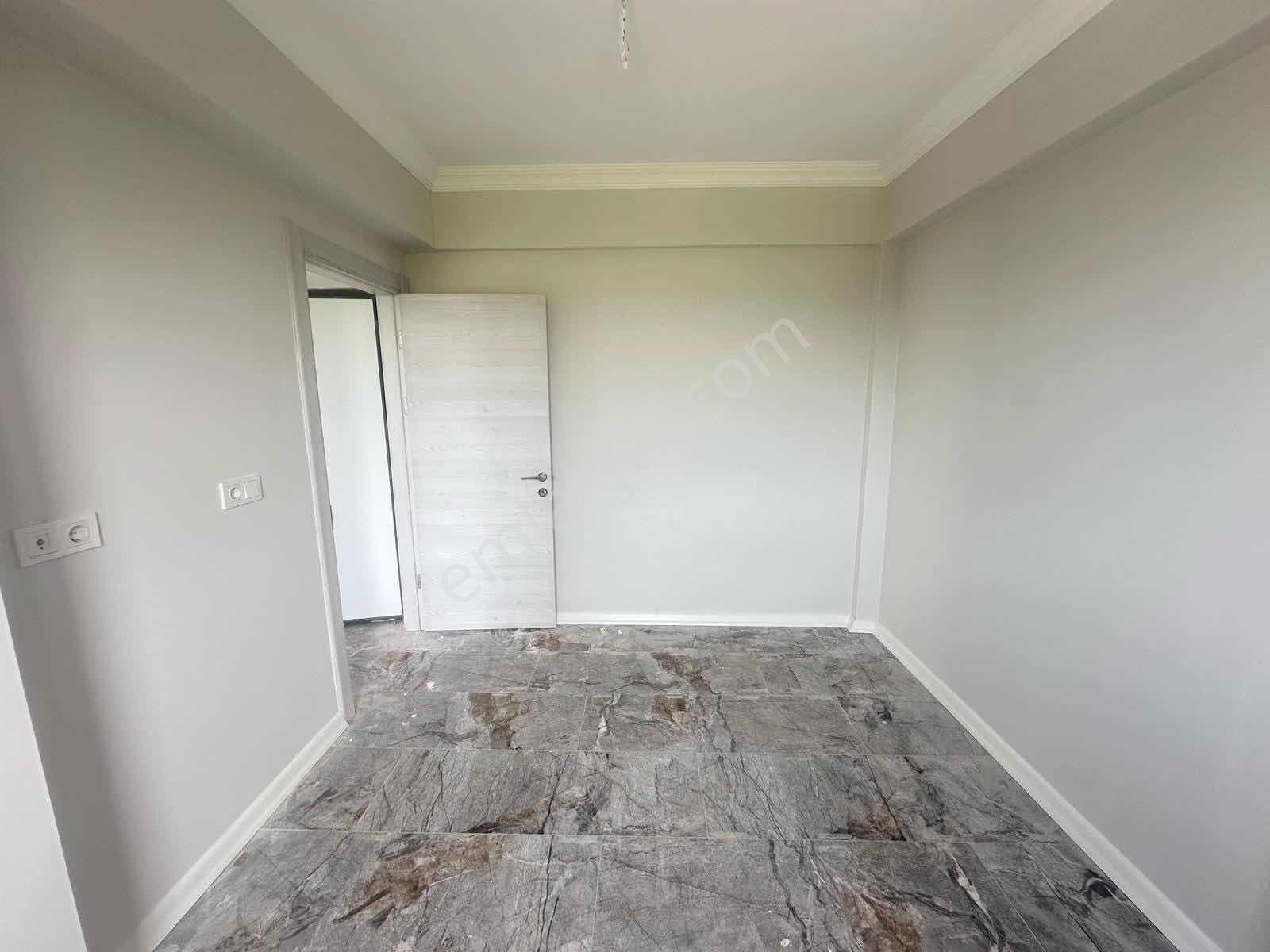 Çözüm Emlak'tan Muradiye'de 1+1 Ara Kat Yerden Isıtmalı Daire - Görsel 12