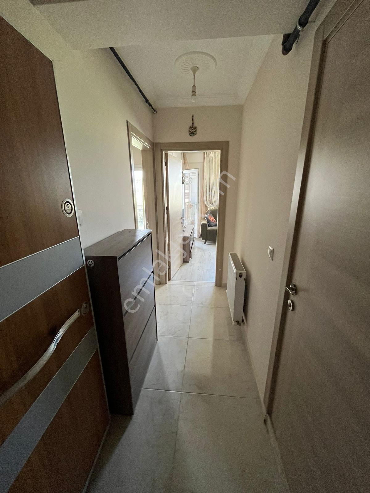 Çözüm Emlak'tan Muradiye Caddeye Yakın 1+1 Eşyalı Kiralık Daire - Görsel 10