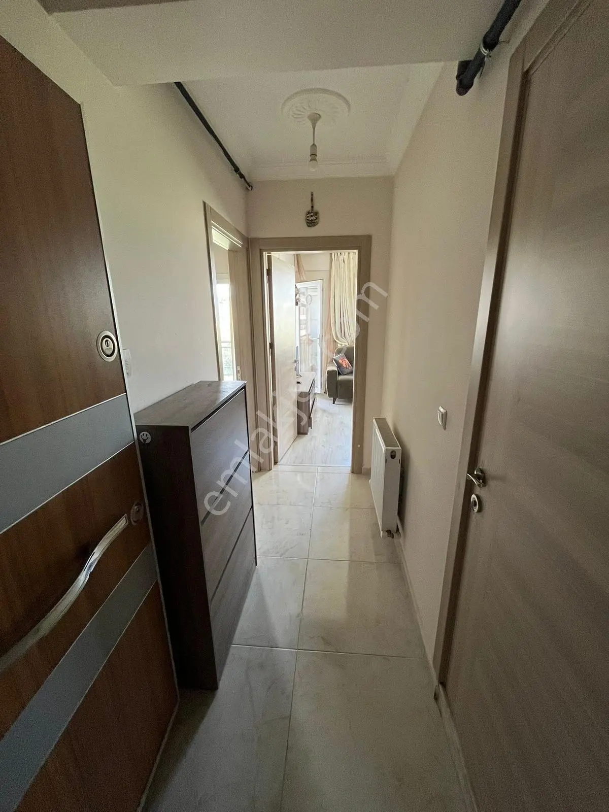Çözüm Emlak'tan Muradiye Caddeye Yakın 1+1 Eşyalı Kiralık Daire - Görsel 25