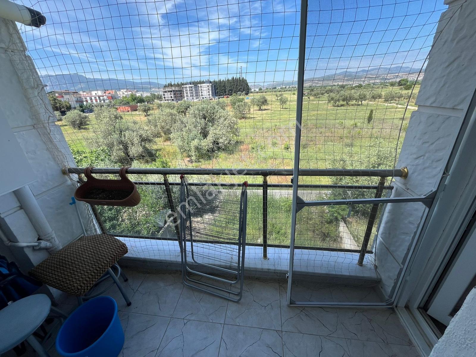 Çözüm Emlak'tan Muradiye Caddeye Yakın 1+1 Eşyalı Kiralık Daire - Görsel 13