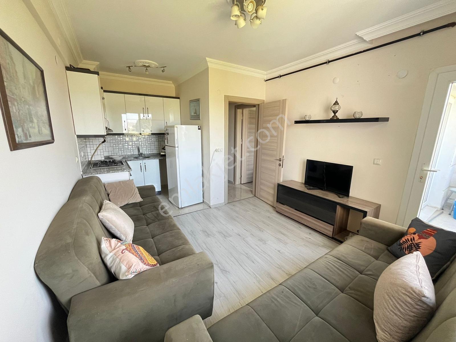 Çözüm Emlak'tan Muradiye Caddeye Yakın 1+1 Eşyalı Kiralık Daire - Görsel 6