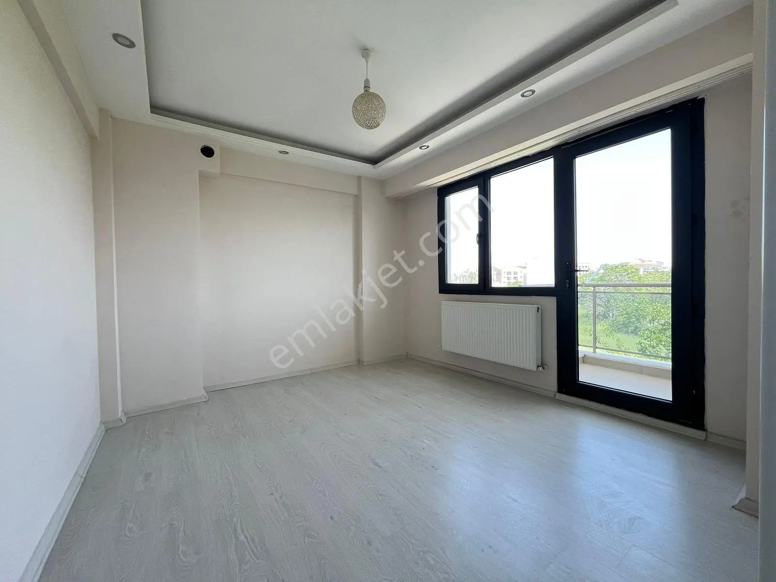 Çözüm Emlak'tan Muradiye'de Önü Açık 2+1 Karanlıksız Daire - Görsel 21