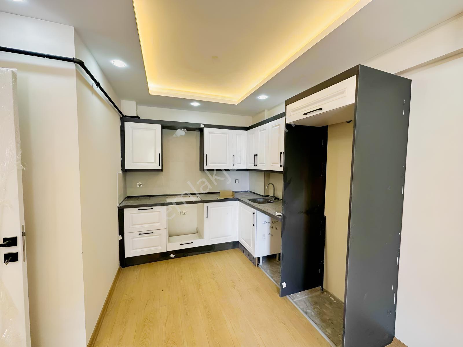 Çözüm Emlak'tan Muradiye'de Sıfır 2+1 Otoparklı Satılık Daire - Görsel 6