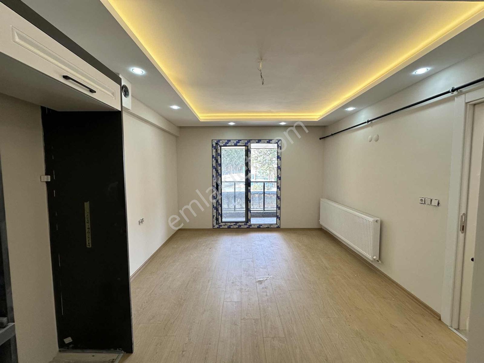 Çözüm Emlak'tan Muradiye'de Sıfır 2+1 Otoparklı Satılık Daire - Görsel 19