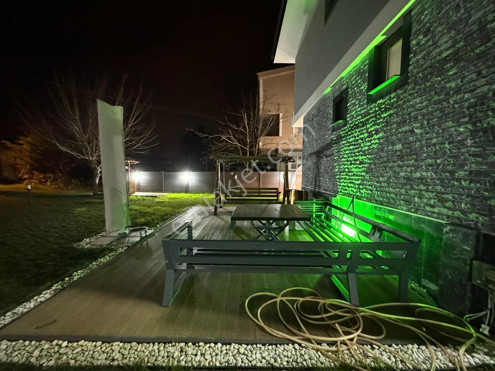 Re/max Kıyı'dan ^evren Tatil Sitesinde Tam Müstakil Lüks Villa^ - Görsel 7