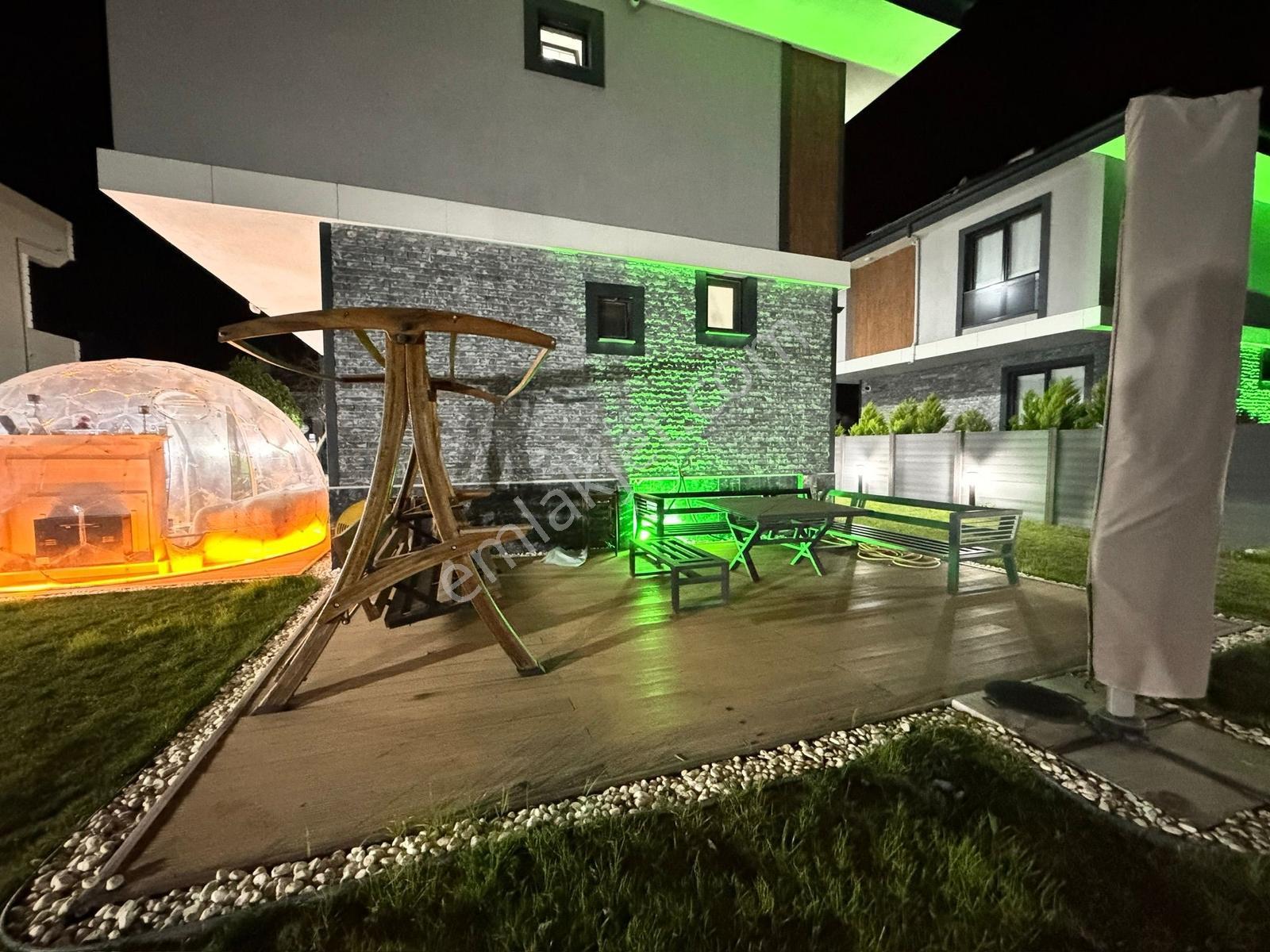 Re/max Kıyı'dan ^evren Tatil Sitesinde Tam Müstakil Lüks Villa^ - Görsel 8