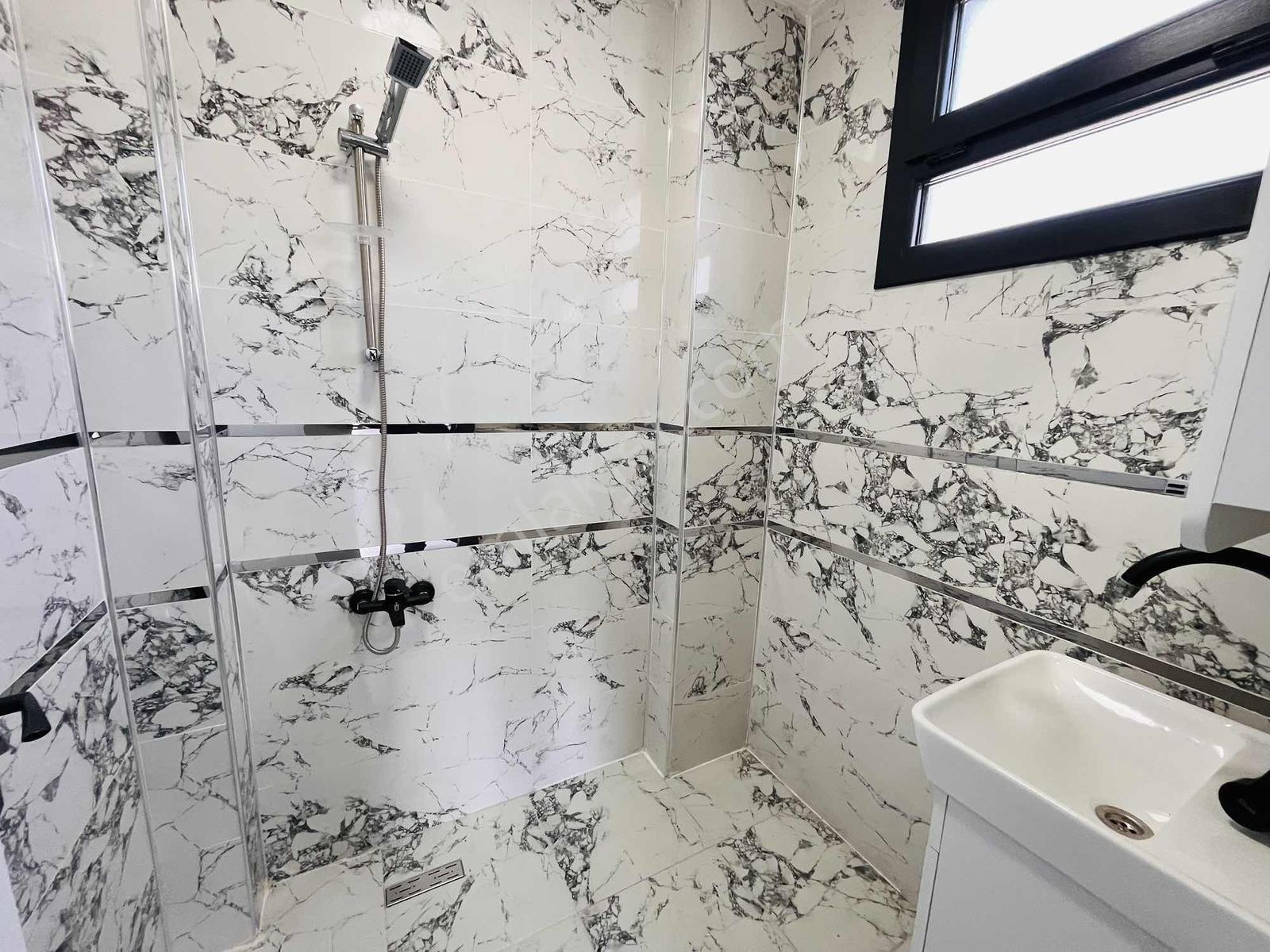 Re/max Kıyı Satılık Müstakil Havuzlu İskanlı Deniz Manzaralı - Görsel 16