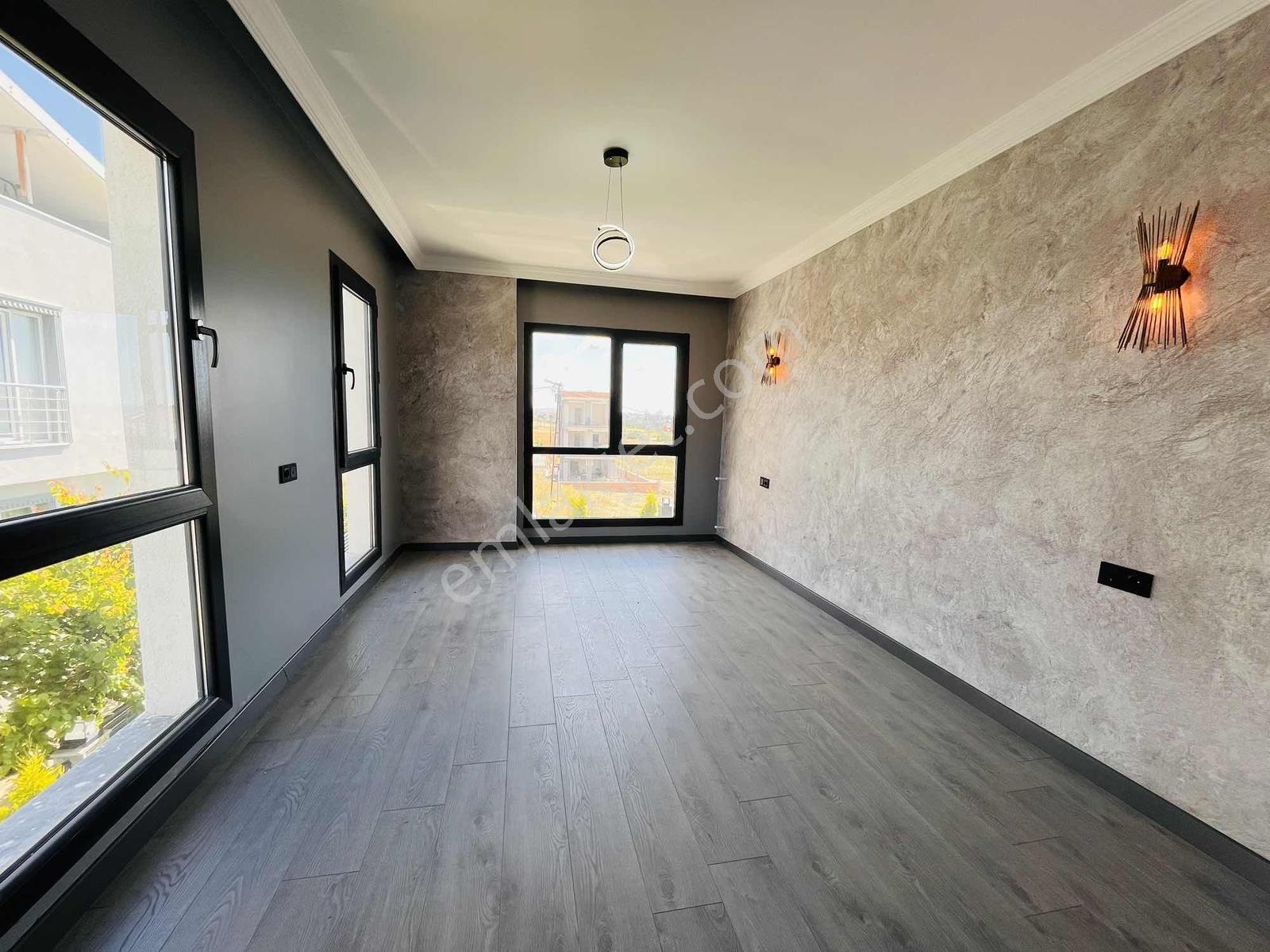 Re/max Kıyı Satılık Müstakil Havuzlu İskanlı Deniz Manzaralı - Görsel 6