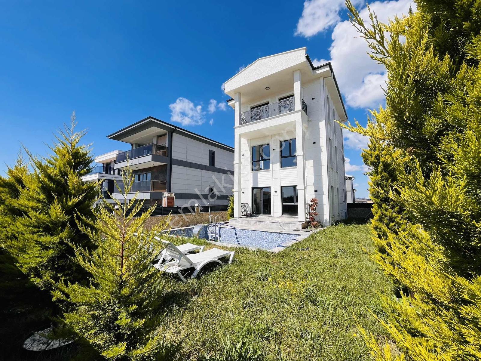 Re/max Kıyı Satılık Müstakil Havuzlu İskanlı Deniz Manzaralı - Görsel 11