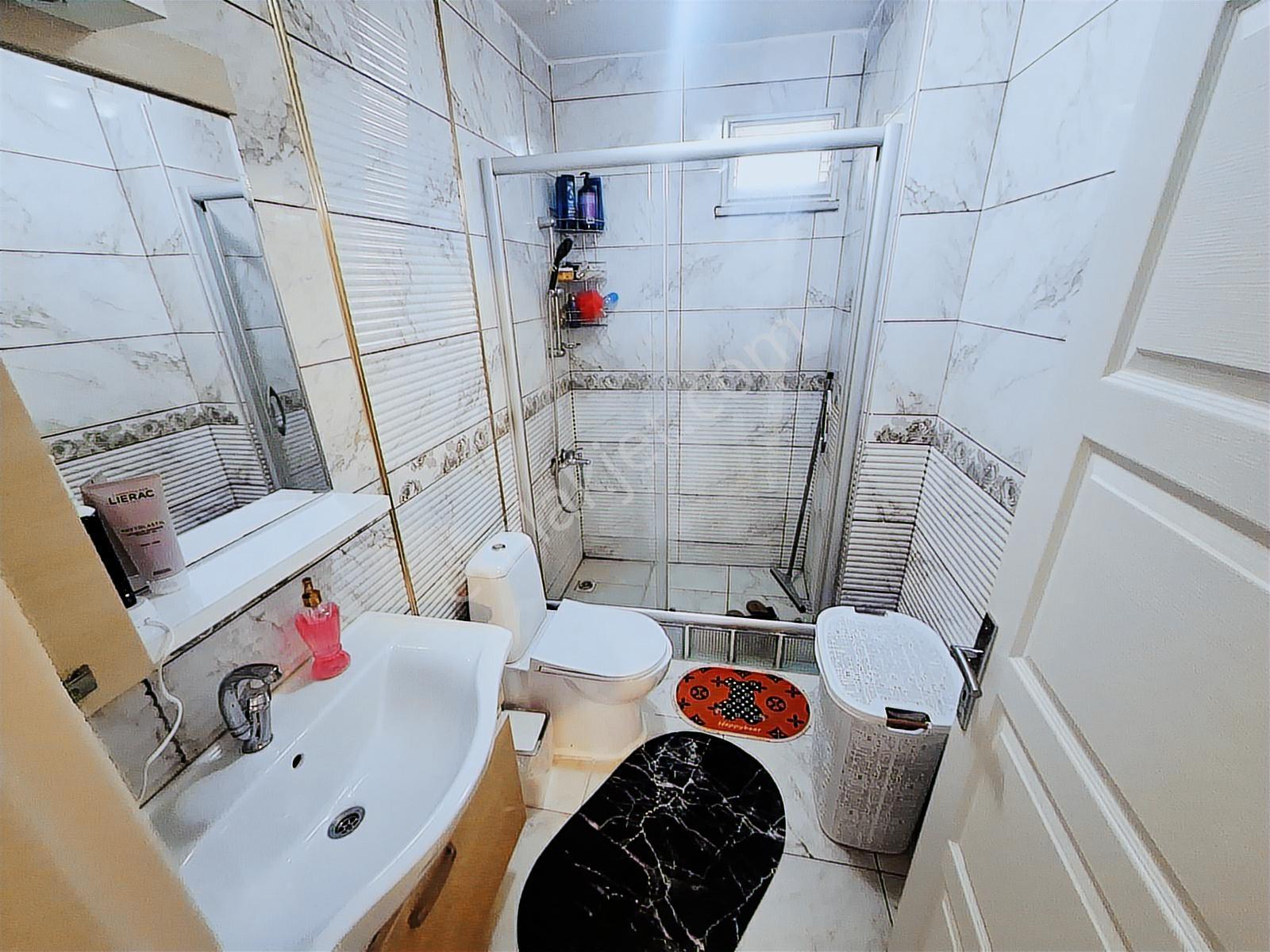 Şükrübey Metrobüse 2 Dakika Satılık 2+1 Arakat Daire - Görsel 27