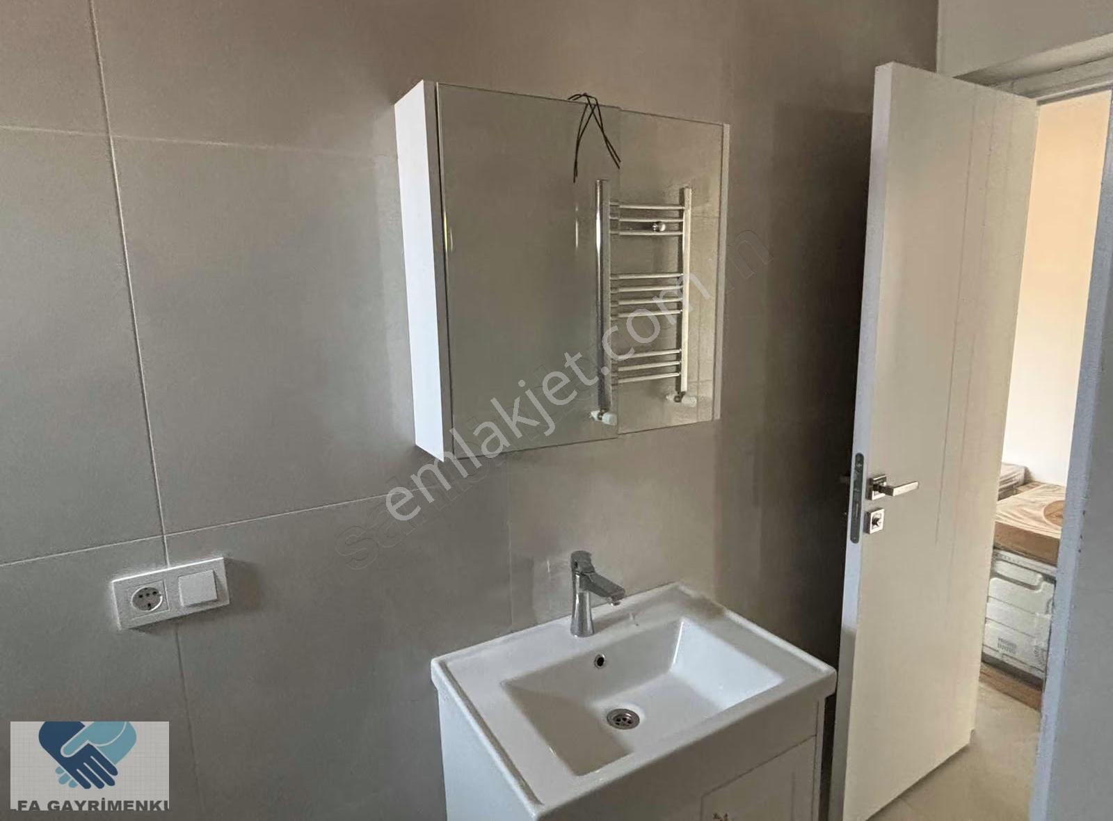 Merdivenköy 'de 2+1 Açık Mutfaklı, Hastaneye Yakın Satılık Daire - Görsel 17