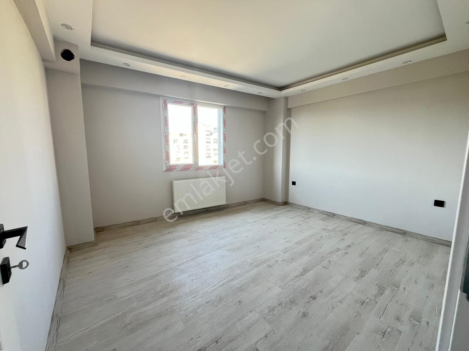 Çözüm Emlak'tan Muradiye'de Sıfır 1+1 Ara Kat Kiralık Daire - Görsel 15