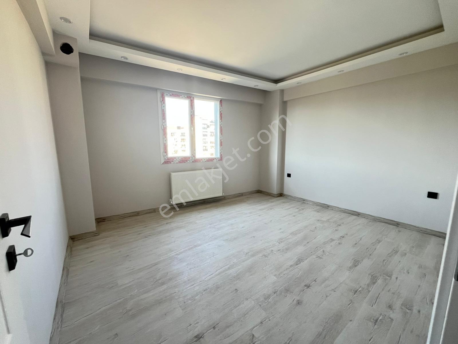 Çözüm Emlak'tan Muradiye'de Sıfır 1+1 Ara Kat Kiralık Daire - Görsel 17