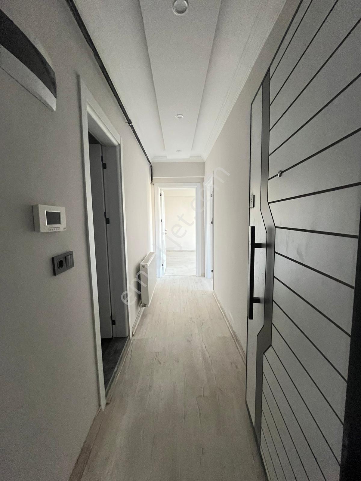 Çözüm Emlak'tan Muradiye'de Sıfır 1+1 Ara Kat Kiralık Daire - Görsel 10