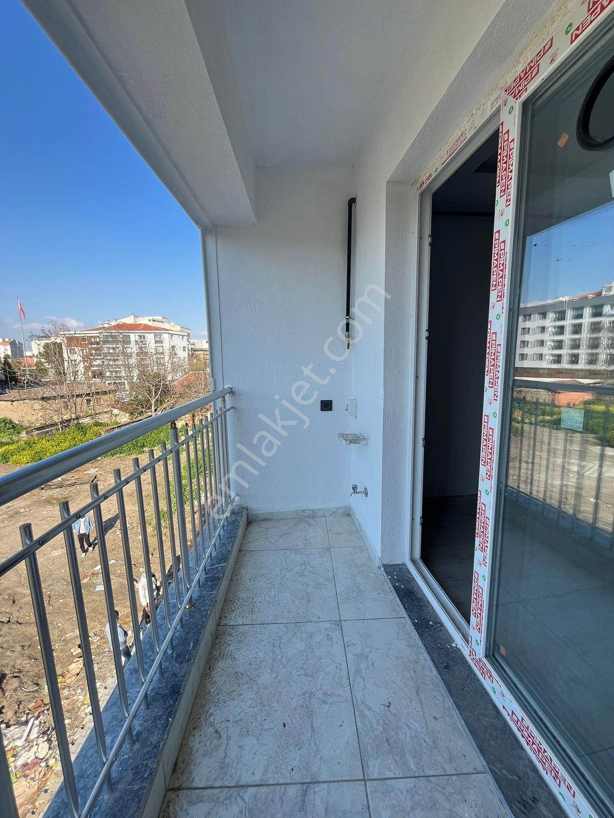Çözüm Emlak'tan Muradiye'de Sıfır 1+1 Ara Kat Kiralık Daire - Görsel 14