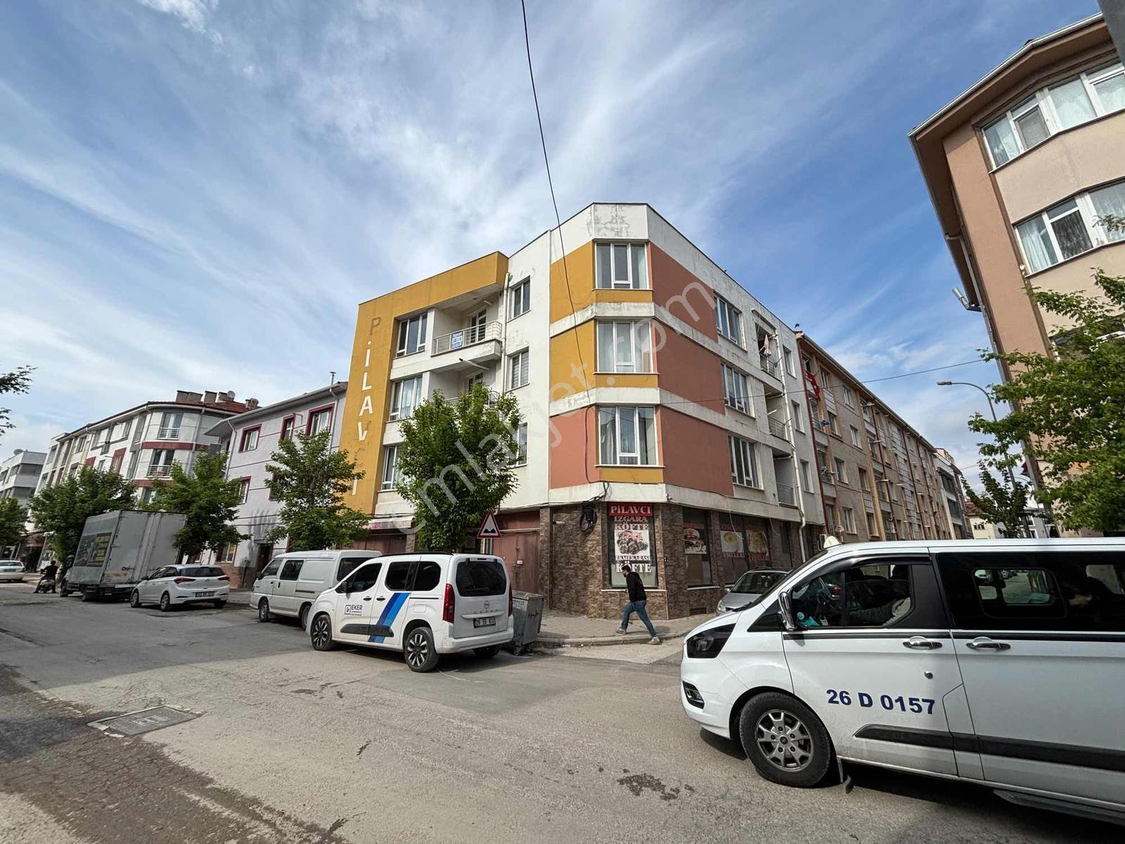 Eker'den Anadolu Üniversitesi Yanında Satılık 3+1 Daire