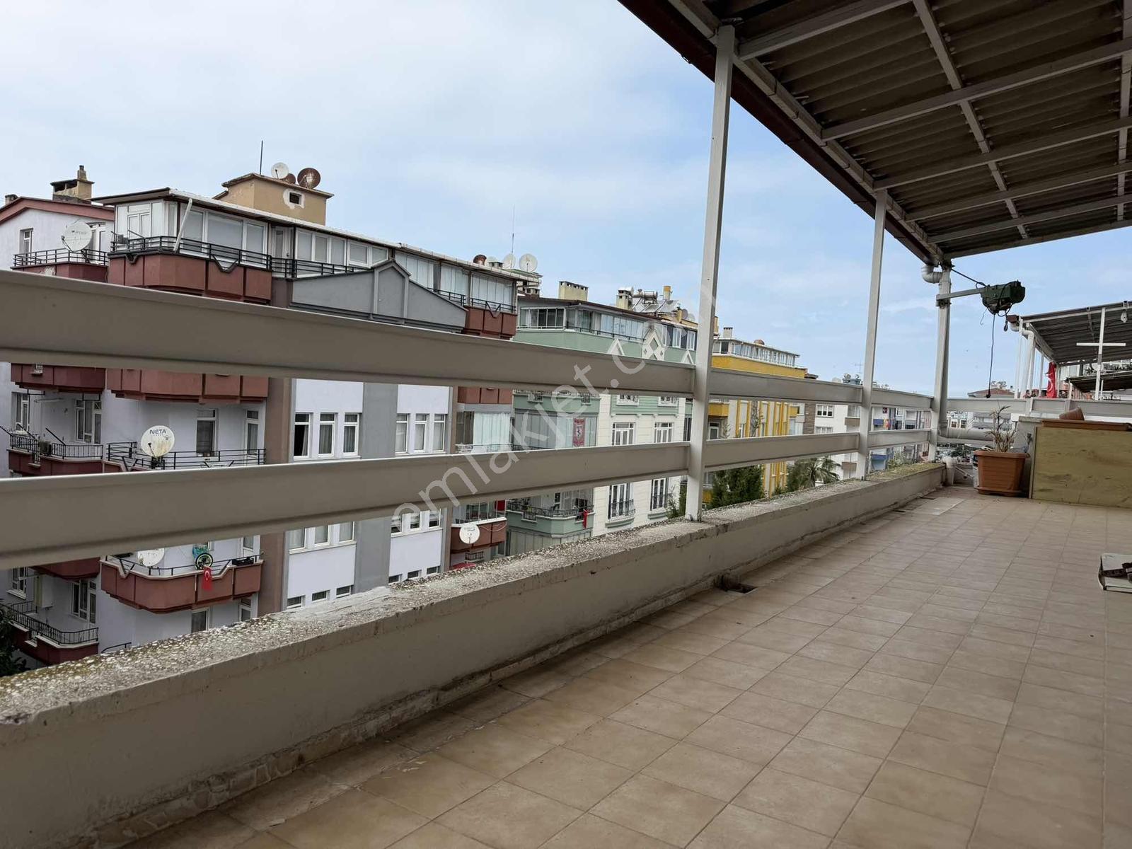 Şehrin Kalbinde 4+2 Satılık Ferah Daire - Görsel 19