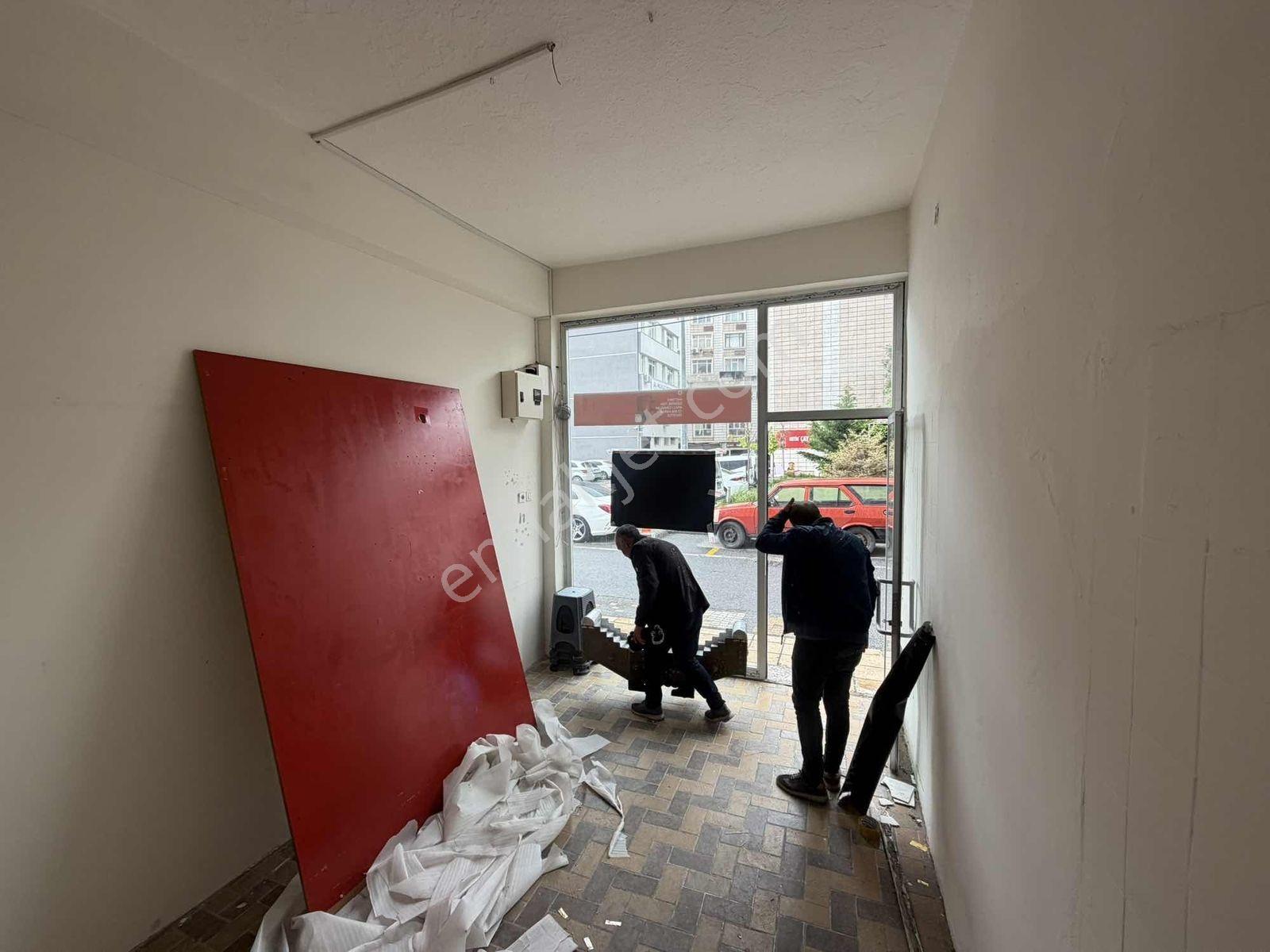 Atatürk Evi Yanında Çarşı Merkezde 20m2 Kiralık Dükkan - Görsel 2