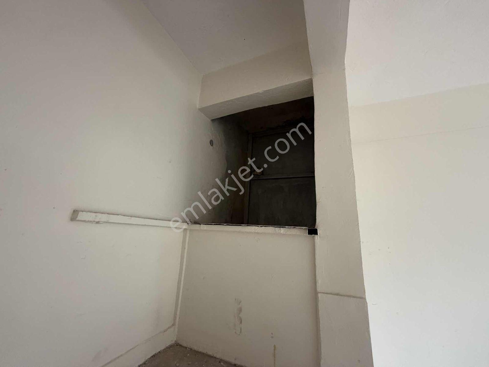 Atatürk Evi Yanında Çarşı Merkezde 20m2 Kiralık Dükkan - Görsel 11