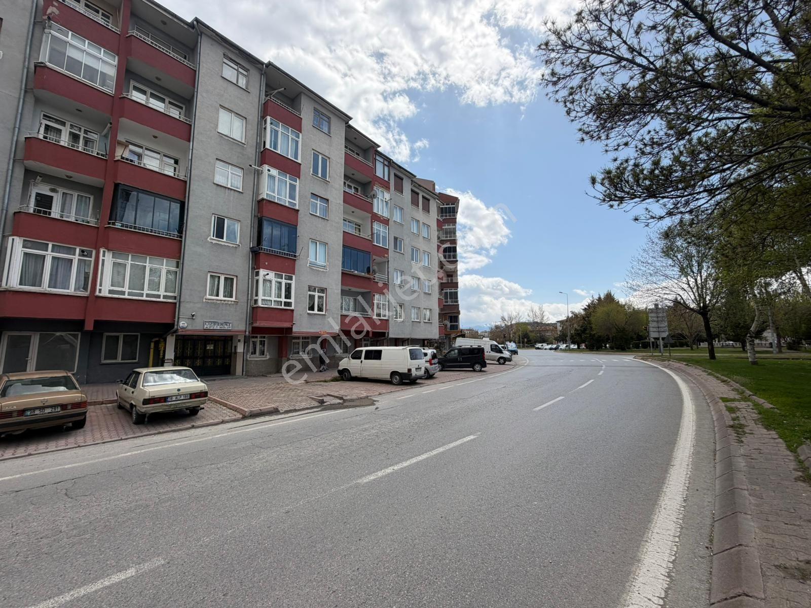 Cadde'de Ofise Uygun Kiralık Yapılı Daire - Görsel 11
