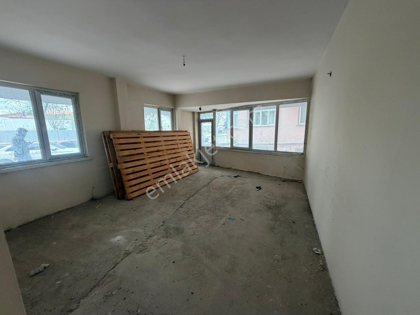 Cadde'de Ofise Uygun Kiralık Yapılı Daire - Görsel 9