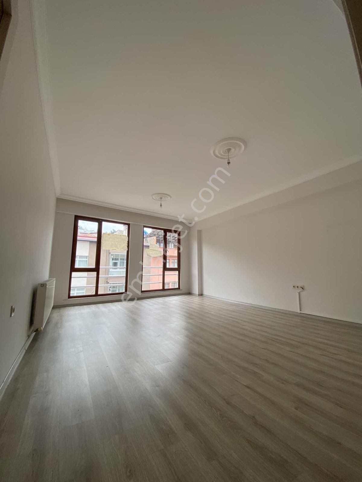 Merve Beyoğlu Gayrimenkulden Aile Yaşamına Uygun Ferah Kiralık - Görsel 32