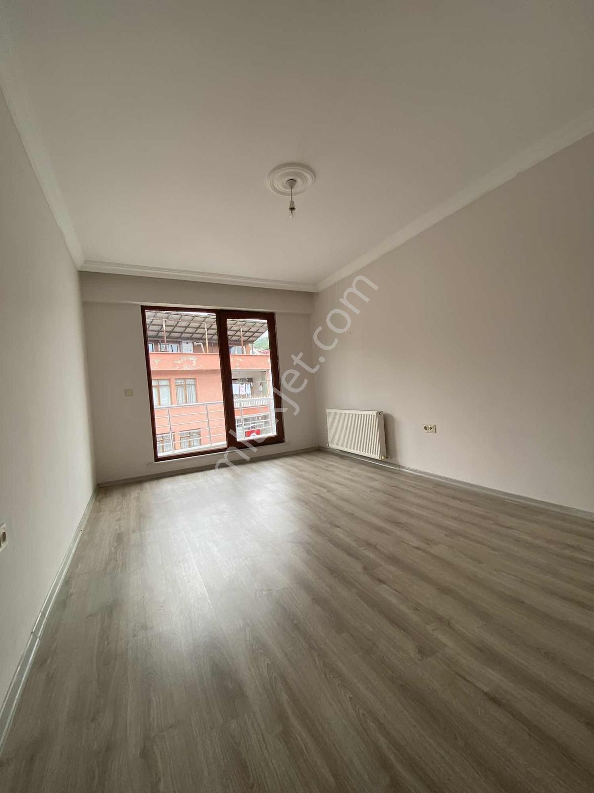 Merve Beyoğlu Gayrimenkulden Aile Yaşamına Uygun Ferah Kiralık - Görsel 12