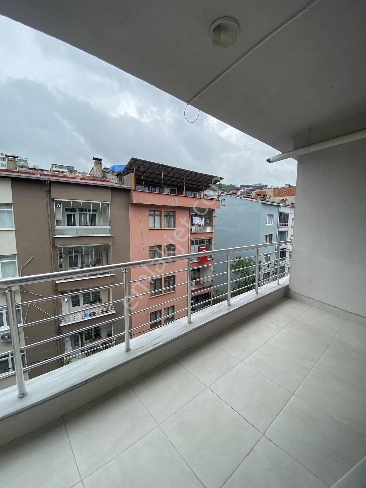 Merve Beyoğlu Gayrimenkulden Aile Yaşamına Uygun Ferah Kiralık - Görsel 24