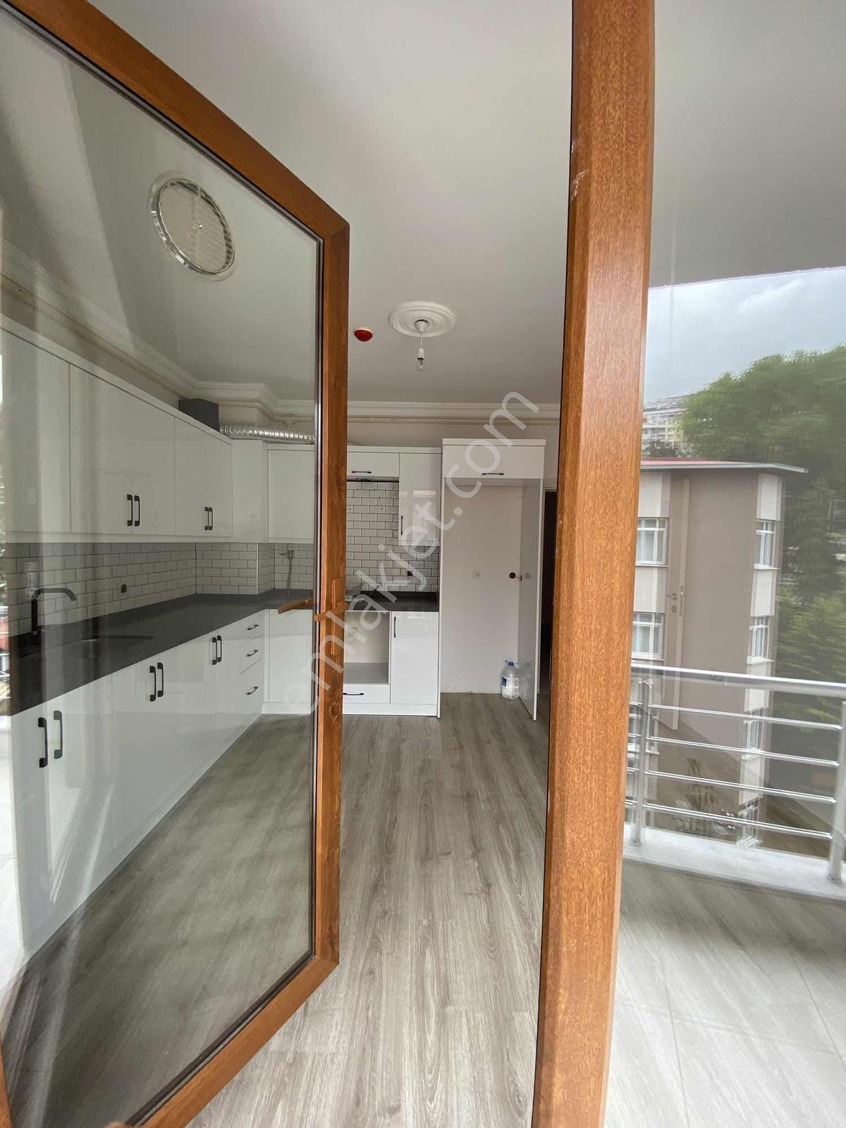 Merve Beyoğlu Gayrimenkulden Aile Yaşamına Uygun Ferah Kiralık - Görsel 22