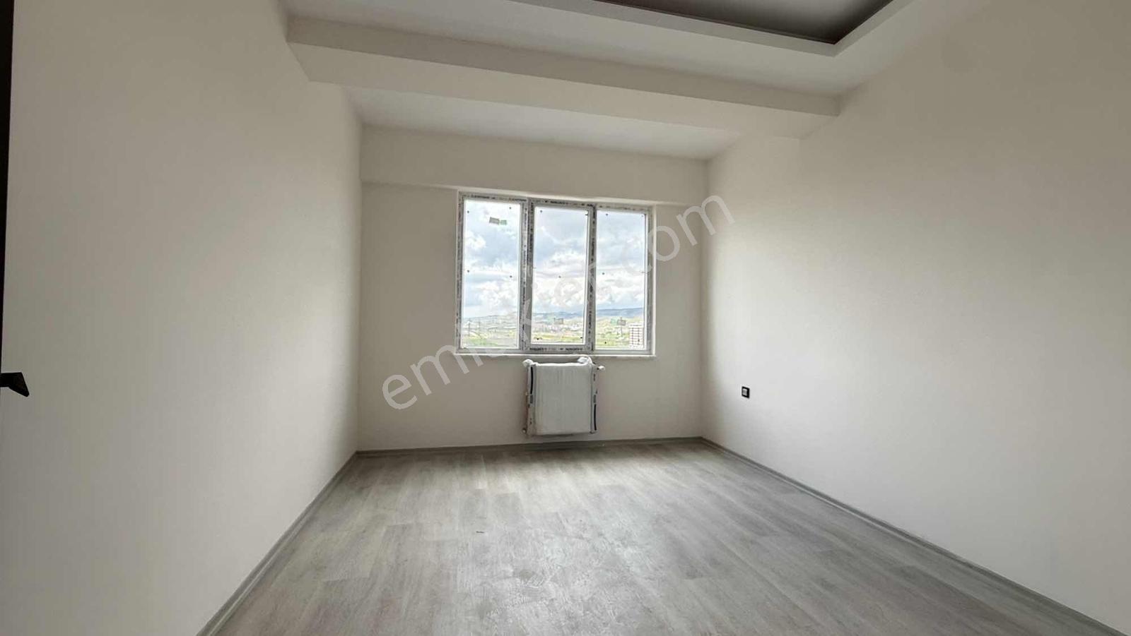 Erkılet Camikebir Mah. Kiralık 2+1 Ayrı Mutfak - Görsel 27