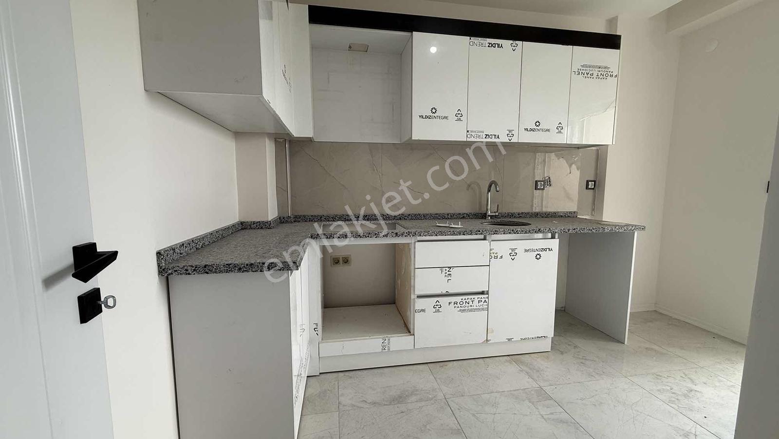 Erkılet Camikebir Mah. Kiralık 2+1 Ayrı Mutfak - Görsel 8
