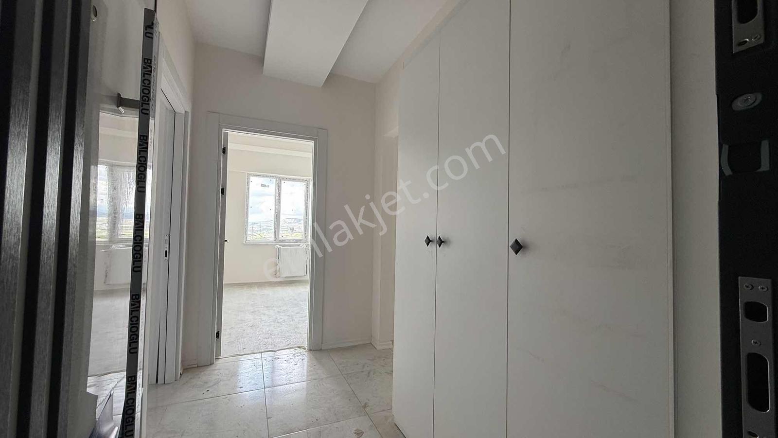 Erkılet Camikebir Mah. Kiralık 2+1 Ayrı Mutfak - Görsel 21