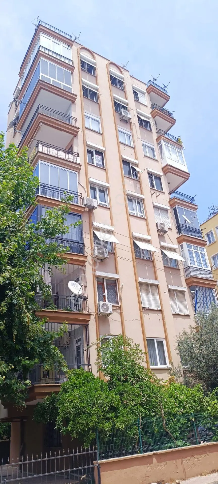 Cumhuriyet'te 3+1 Asansörlü Köşe Başı 150m2