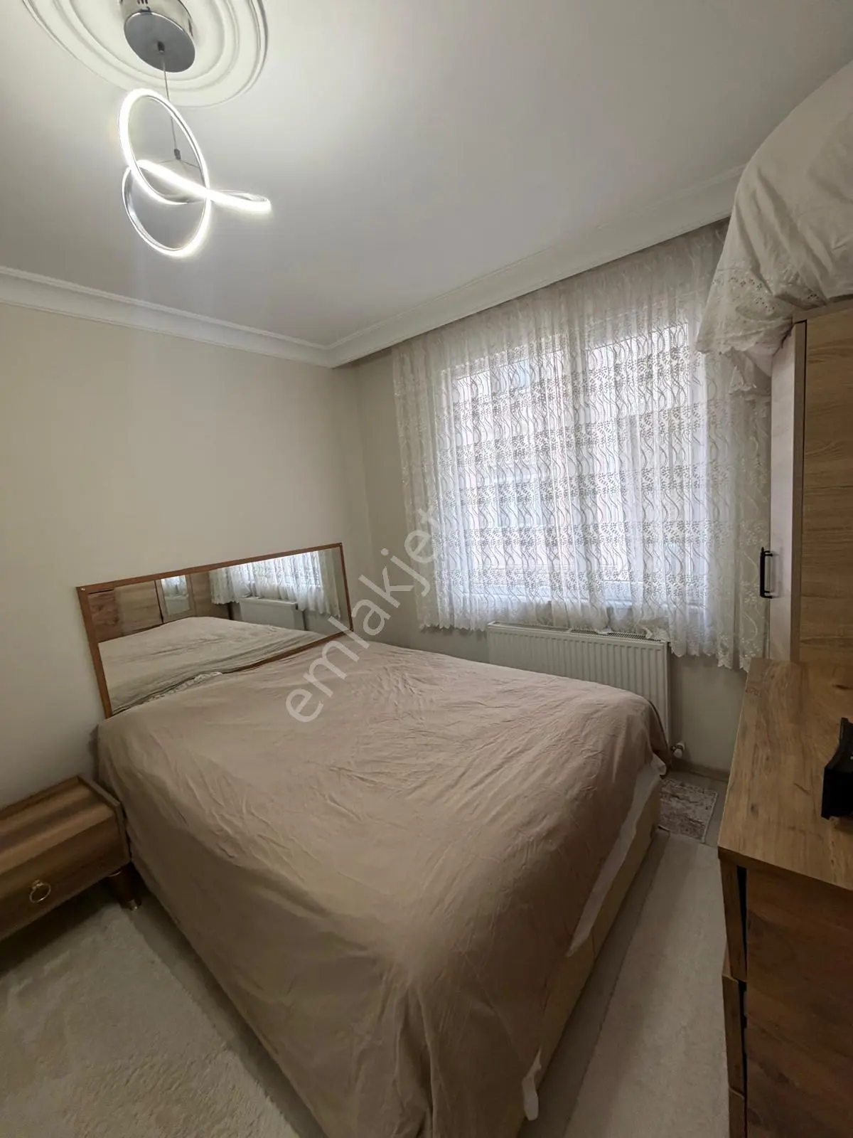Yenibosa Pazar Pazarı Okul Yolunda 2+1 İskanlı Ara Kat Daire - Görsel 2